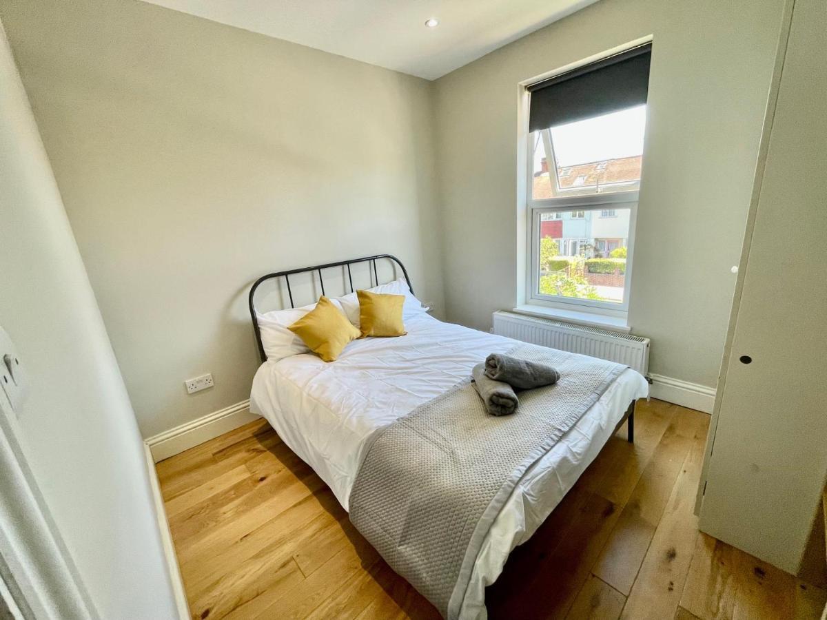 Cosy 1 Bedroom Flat! Londres Extérieur photo